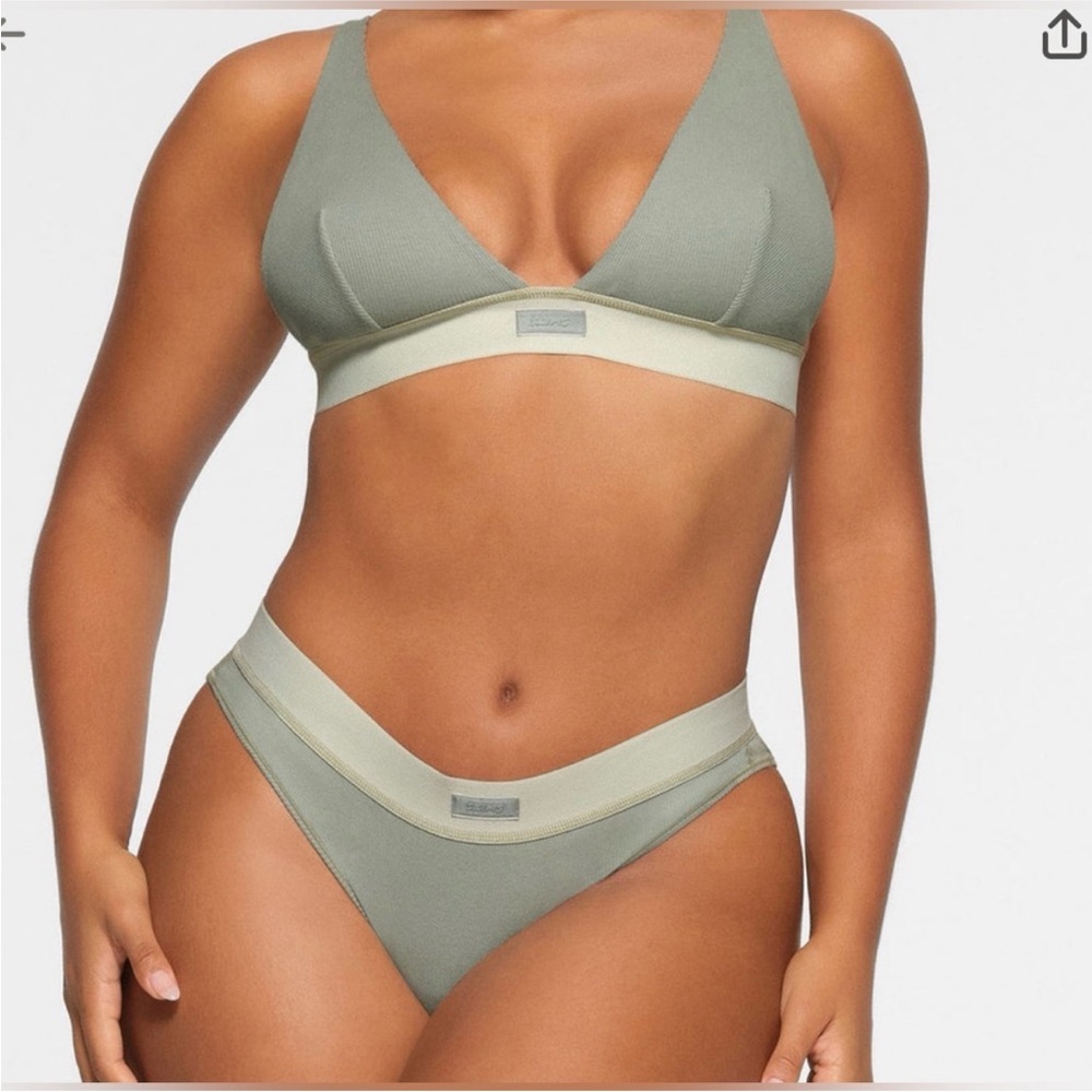 Skims Cotton Rib Plunge Bralette Mineral Green Sage Adjustable Straps M NWOT